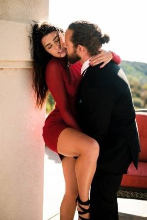 Brunette teen Kylie Rocket licks cum from her man's belly after outdoor sex - #main