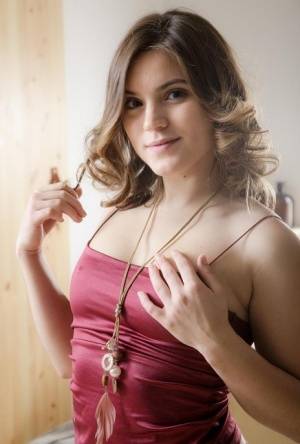 Sexy teen girl Evelina Darling wets her vibrator before masturbating | Photo: 107860