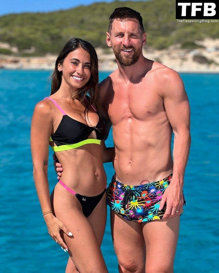Antonela Roccuzzo & Lionel Messi Enjoy Their Summer Break Out in Formentera - #main
