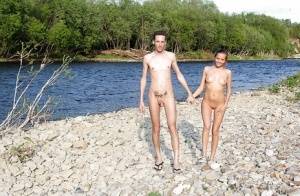 Watch this homemade photo featuring young and horny couple on galphoto.com