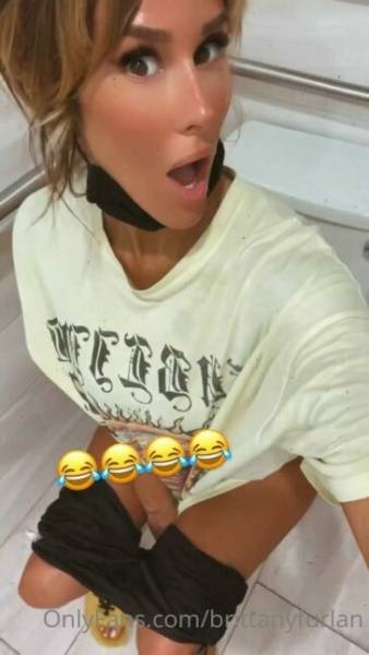 Brittany Furlan Nude Peeing Onlyfans Video Leaked on galphoto.com