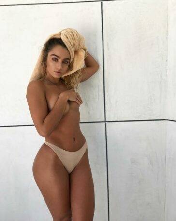 Sommer Ray Sexy Pictures on galphoto.com