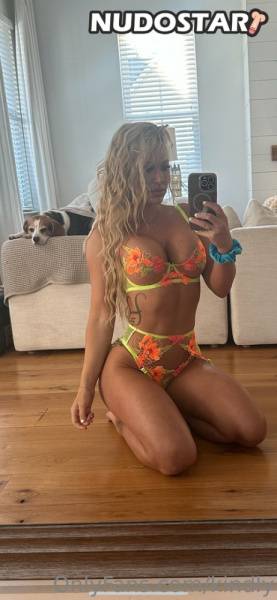 Kindly Myers OnlyFans Leaks on galphoto.com
